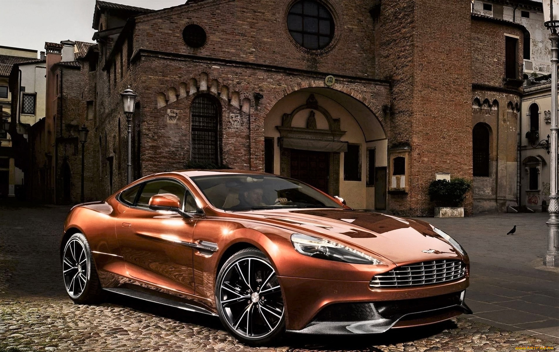 Новый Aston Martin Vanquish